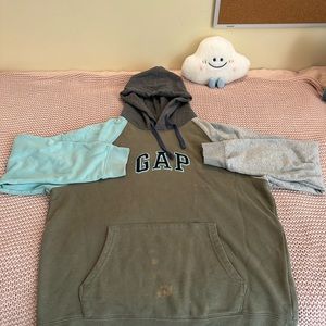 GAP HOODIE